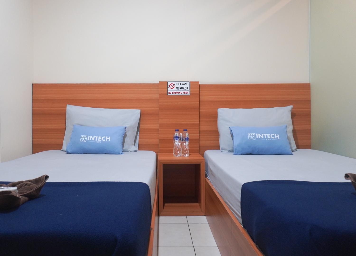 Intech Hostel บันดุง ภายนอก รูปภาพ